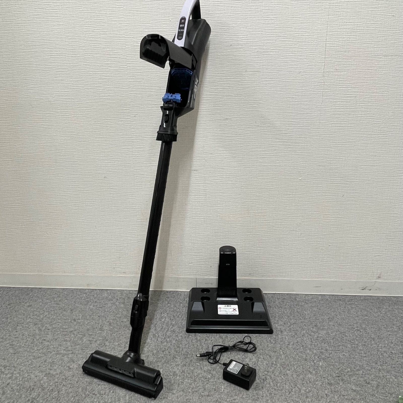 日立 充電式 掃除機 PKV-BK3L 2024年製 クリーナー 紙パック 付属
