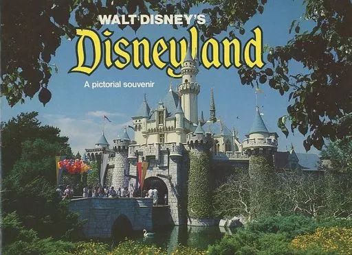 中古】単行本(実用) ≪洋書≫ Walt Disney's Disneyland： A pictorial