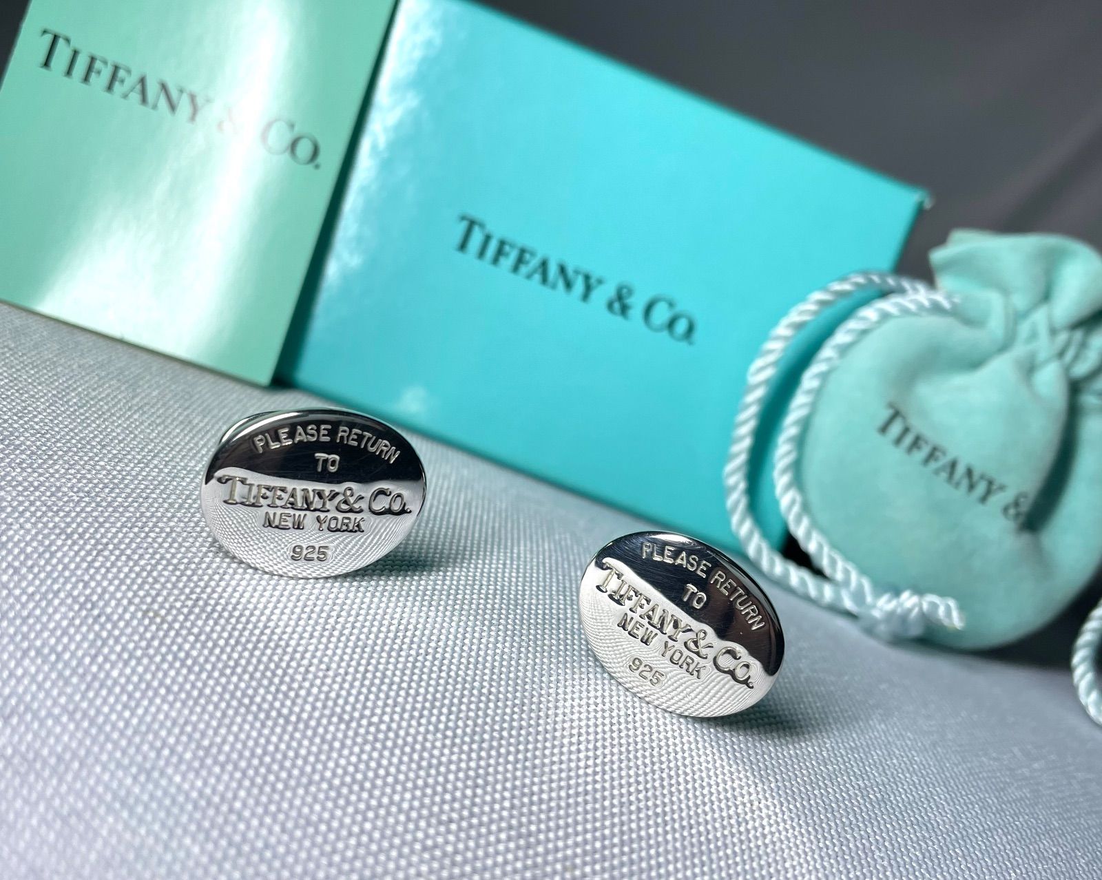 【美品】ティファニー リターントゥ カフス カフリンクス SV925 ロゴ刻印 TIFFANY&Co.（ティファニー） 【美品】ティファニー リターントゥ