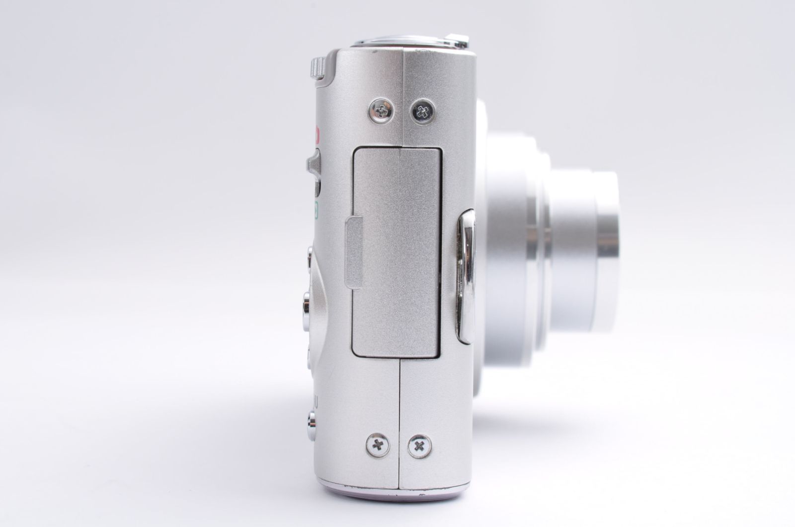 【美品】Panasonic LUMIX デジカメDMC-FX66 シルバー 概要 デジタルカメラ DMC-FX66 | LUMIX（ルミックス） ミラーレス一眼