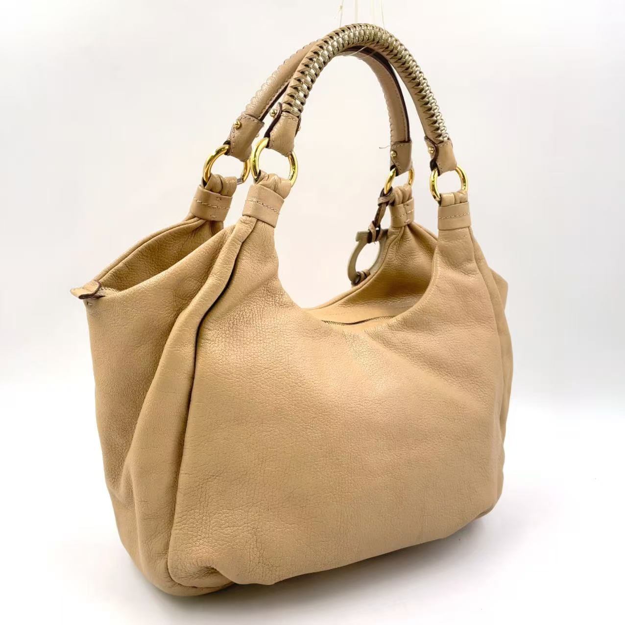 Salvatore Ferragamo ベージュ ガンチーニ ハンドバック ガンチーニ ハンドバッグ レザー ベージュ サルヴァトーレフェラガモ