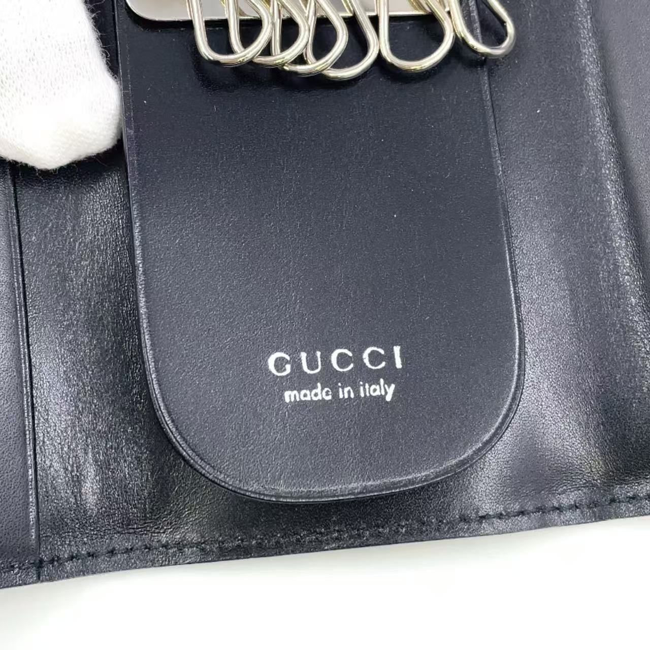 GUCCI Gロゴ レザー ブラック キーケース シルバー 0330416 - メルカリ