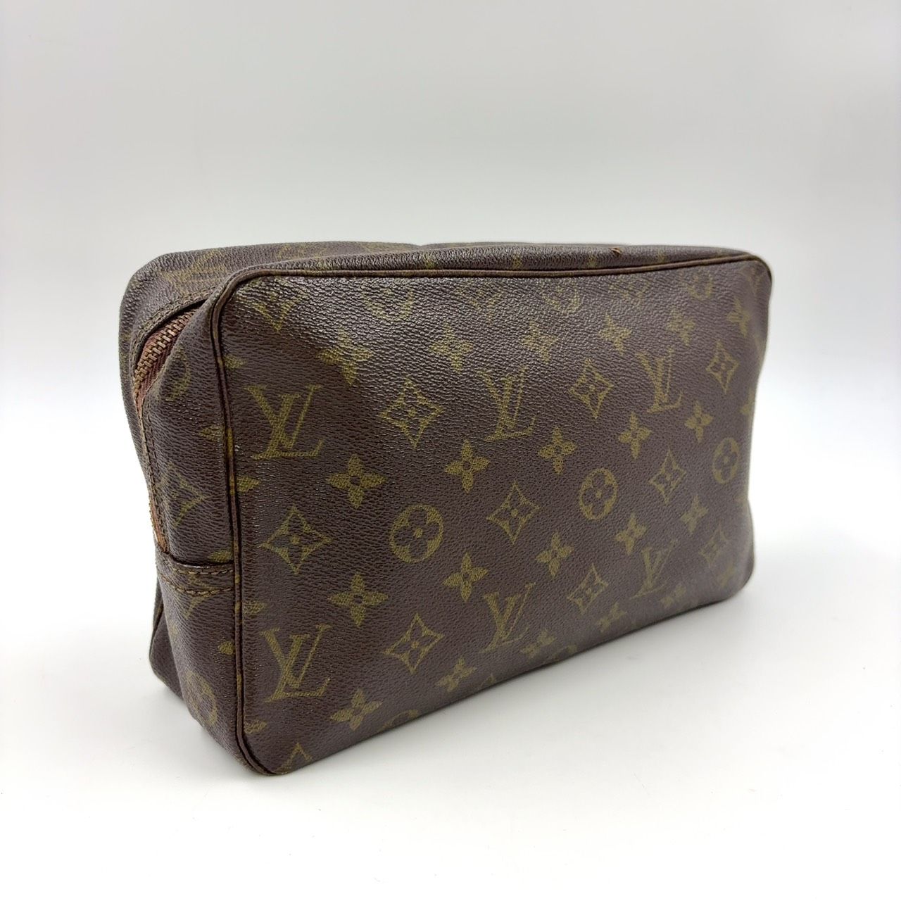 LOUIS VUITTON トゥルース トワレット28 モノグラム シリアル番号不明
