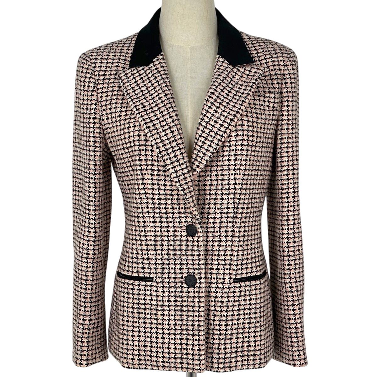 CHANEL⭐️ココマークボタン 美シルエット テーラードジャケット ツイード CHANEL⭐️ココマークボタン 美シルエット テーラードジャケット ツイード