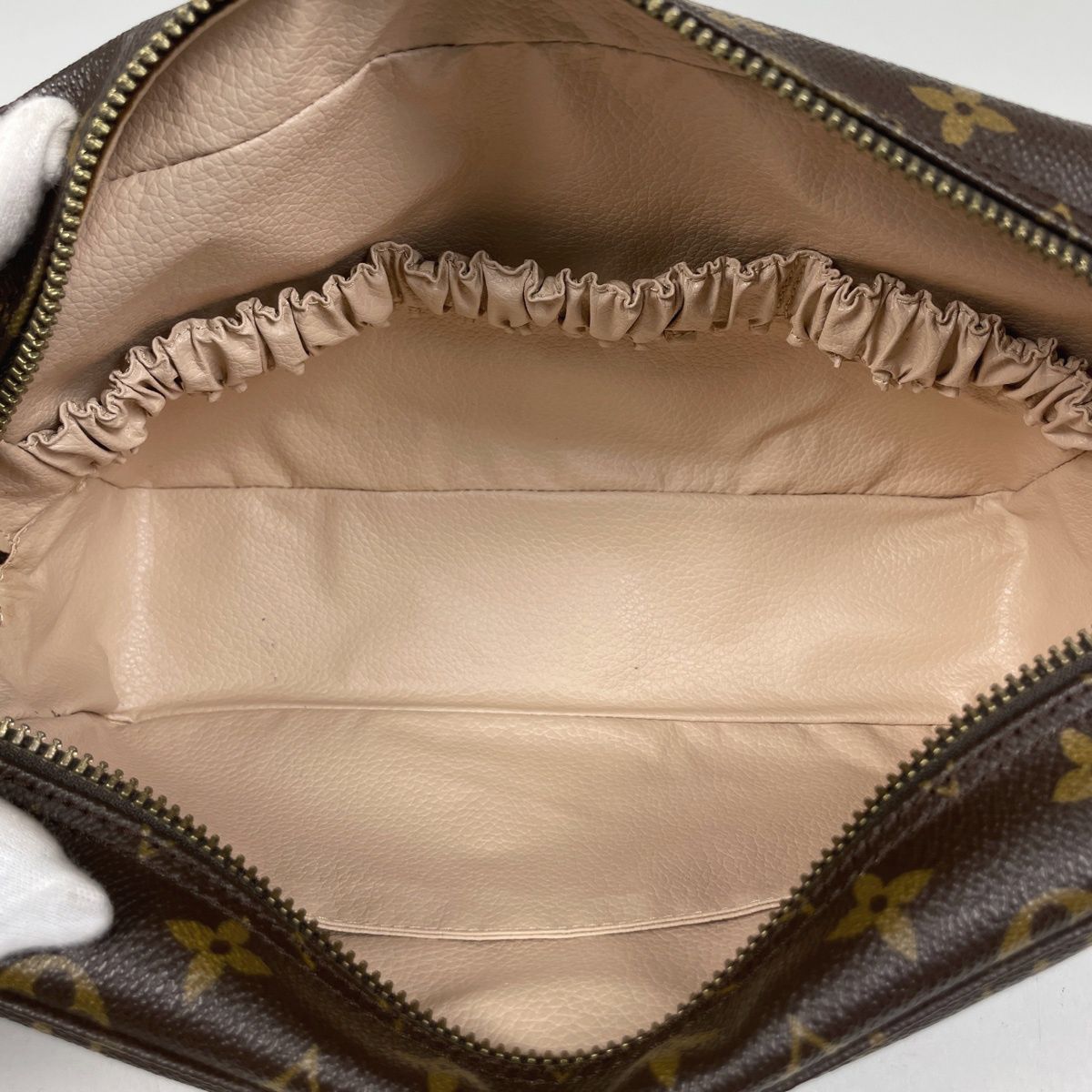 ルイ・ヴィトン Louis Vuitton トゥルース トワレット 28 メイク