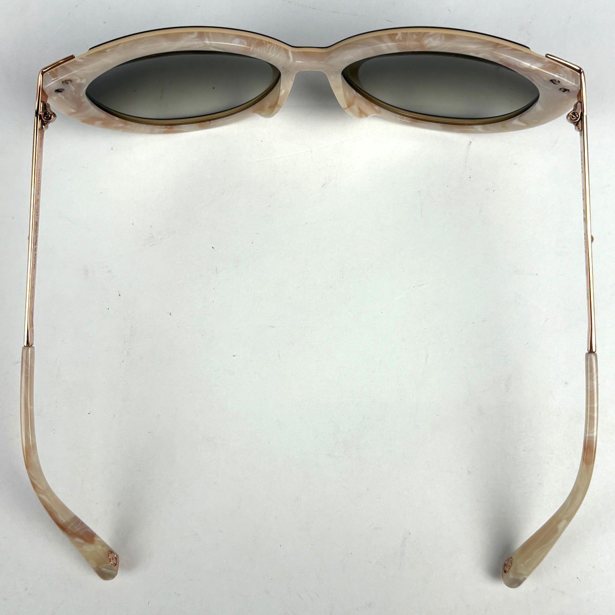 ルイ・ヴィトン Louis Vuitton ロゴ サングラス アイウェア