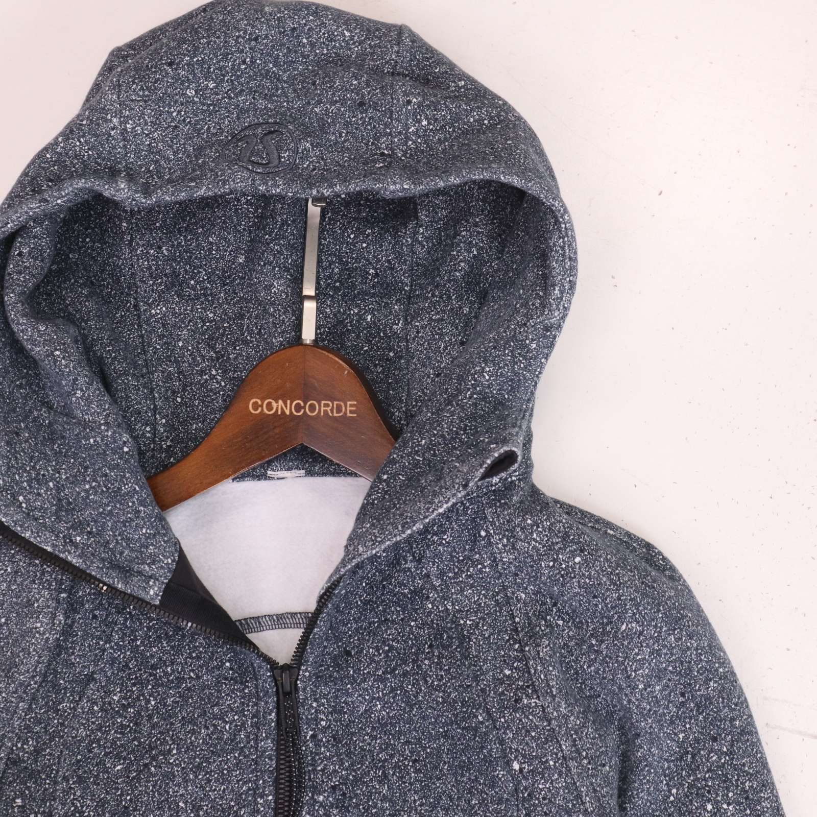 lululemon ルルレモン 秋冬 裏起毛☆ ロゴ刺繍 ジップアップ パーカー