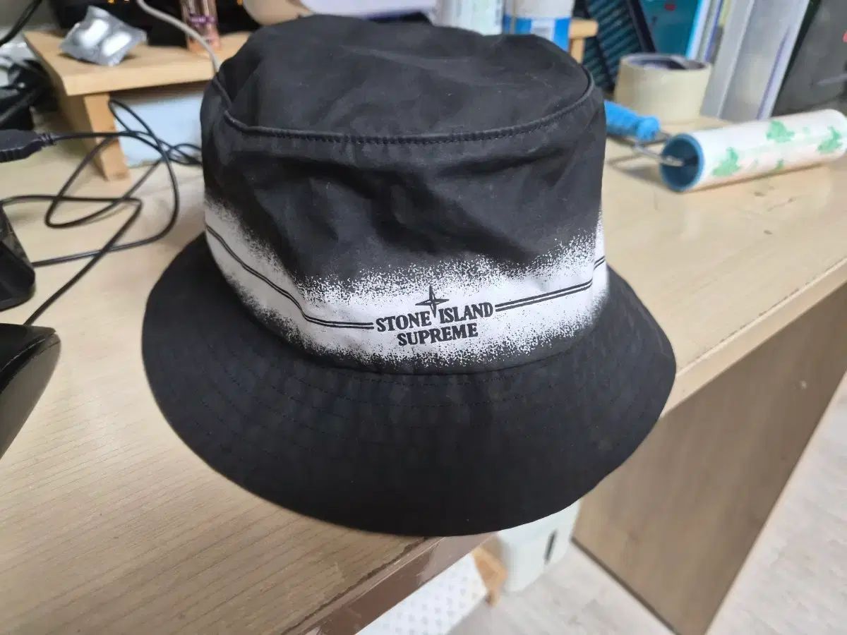 M/L)シュプリーム X ストーンアイランド バケットハット - メルカリ