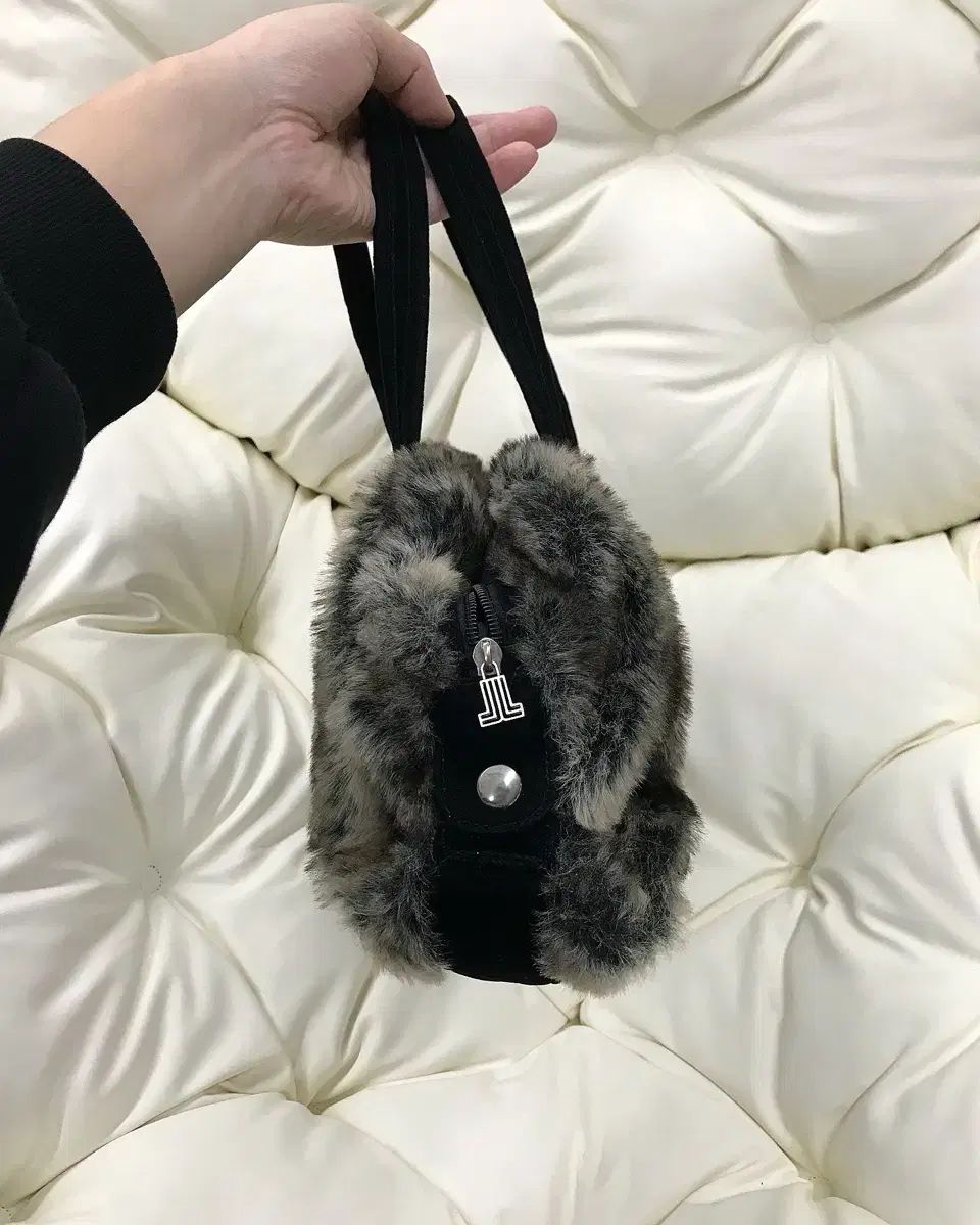 LANVIN ランバン ロゴ ファー ショルダーバッグ バッグ - メルカリ