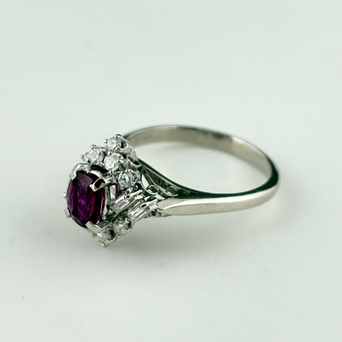 ルビー デザインリング メレダイヤ 指輪 リング 10.5号 Pt900 ルビー