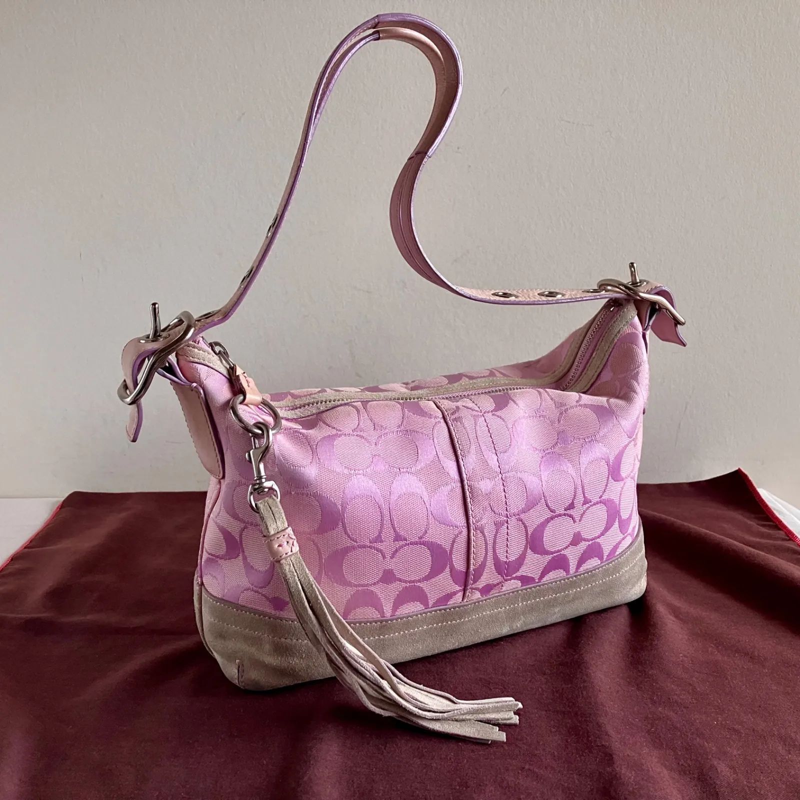 バッグ Coach Signature Pink Shoulder Bag y2k Vintage Coach East West Duffle Shoulder Bag Signature Pink Y2K