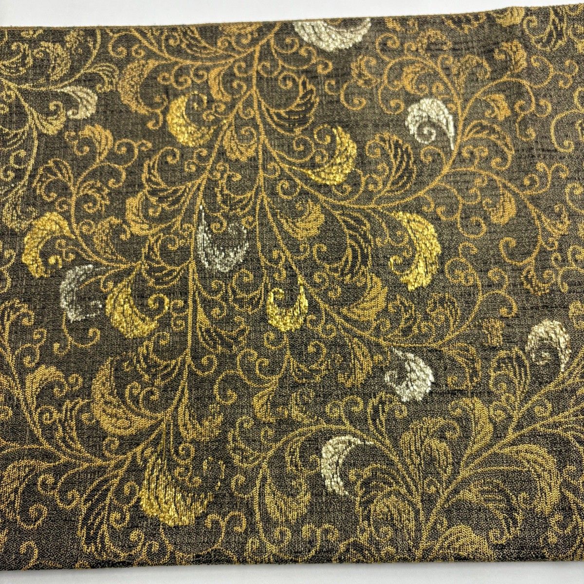 美品】 袋帯 逸品 誉田屋源兵衛 落款 夢雅 唐草 箔 金茶 お太鼓柄 正絹