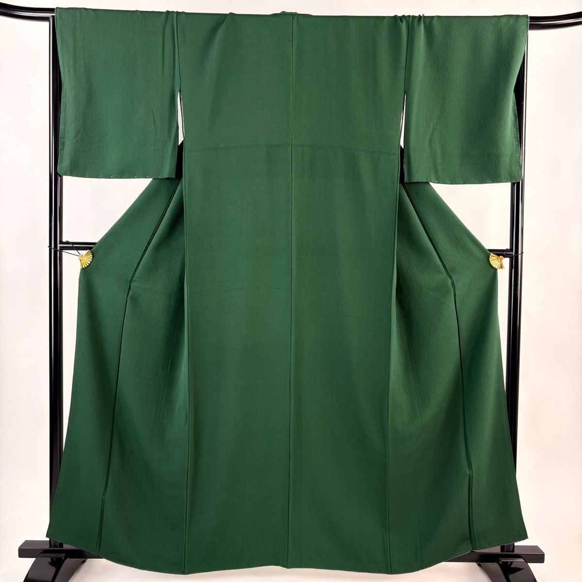 [ゆうな] 色無地　正絹　紋入り　黄緑　緑　高身長　大きめ　略礼装 色無地 身丈160.5cm 裄丈67cm M 袷 縮緬 深緑 正絹 優品 一つ紋 【中古