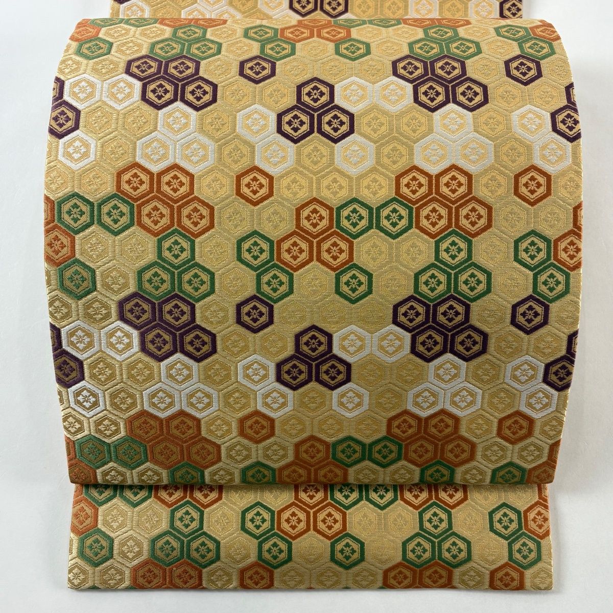 410mn45◇人間国宝 喜多川平郎 亀甲繋ぎ 開き名古屋帯◇美品 美品】 開き名古屋帯 逸品 人間国宝 喜多川平朗 亀甲 花菱 唐織 黄土色