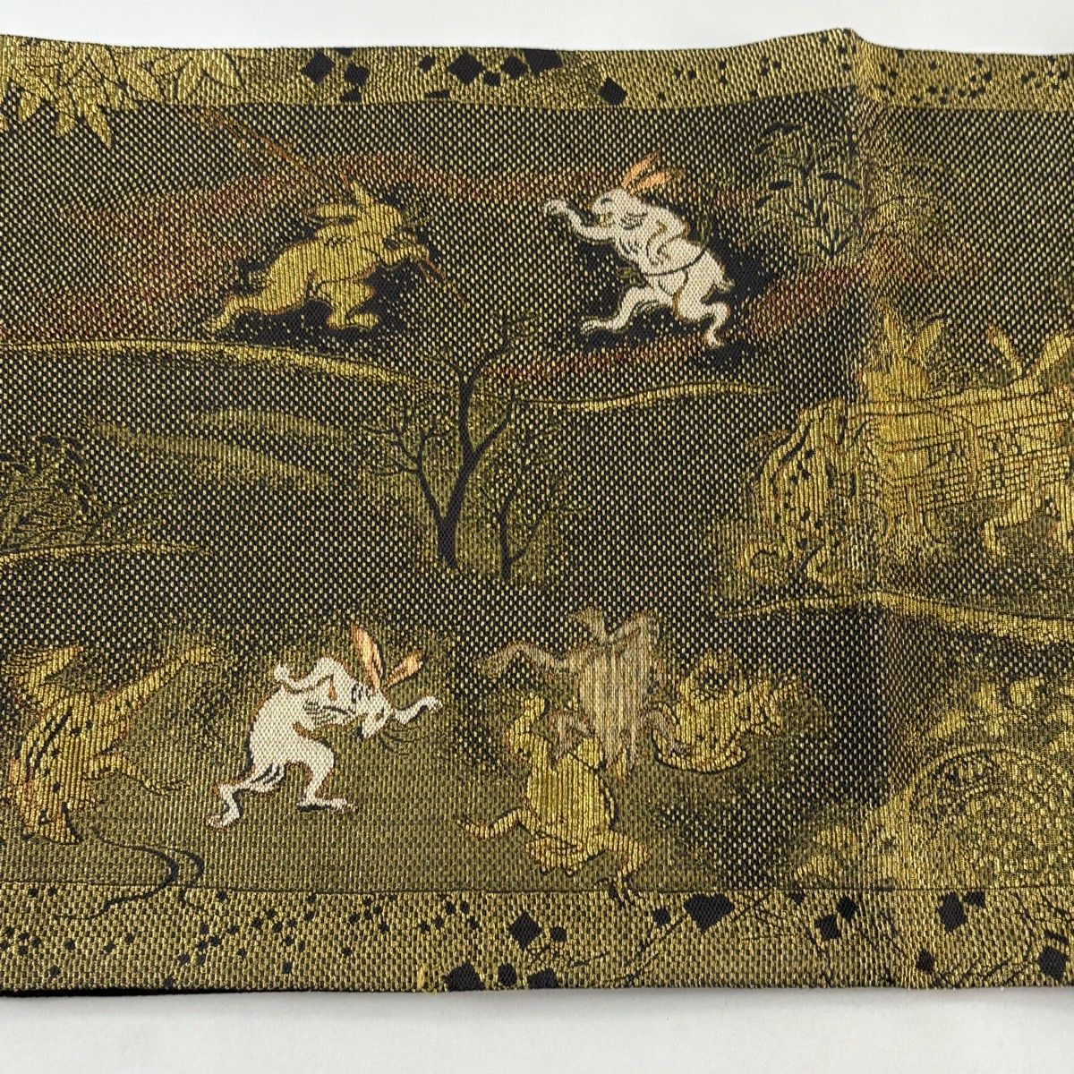 美品】 袋帯 逸品 鳥獣戯画 桜 輪奈織 金糸 金色 お太鼓柄 正絹 【中古