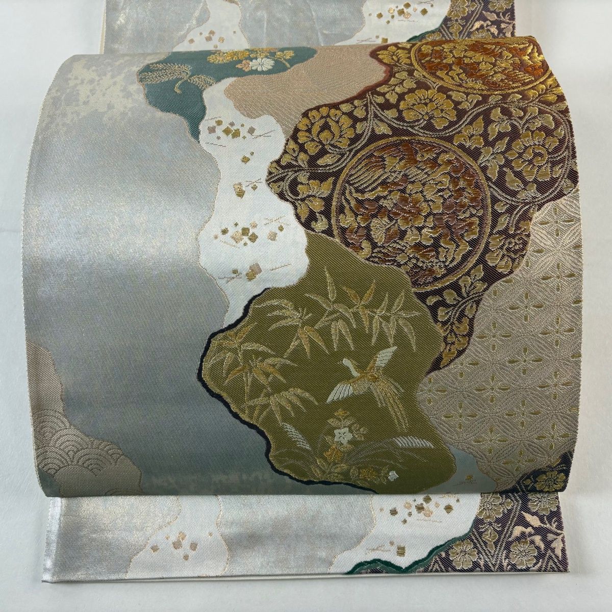 袋帯 秀品 花鳥 道長取り 金糸 箔 銀色 六通 正絹 【中古 袋帯 秀品 花鳥 道長取り 金糸 箔 銀色 六通 正絹 【中古