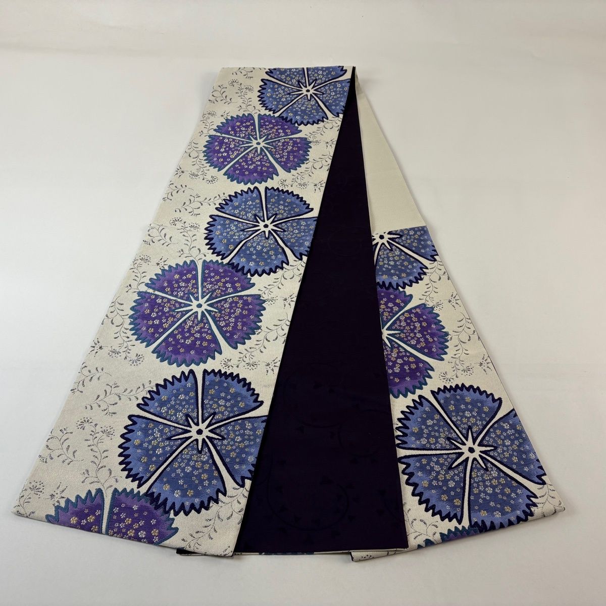 袋帯 秀品 花 金銀糸 箔 灰白 六通 正絹 【中古】 - メルカリ