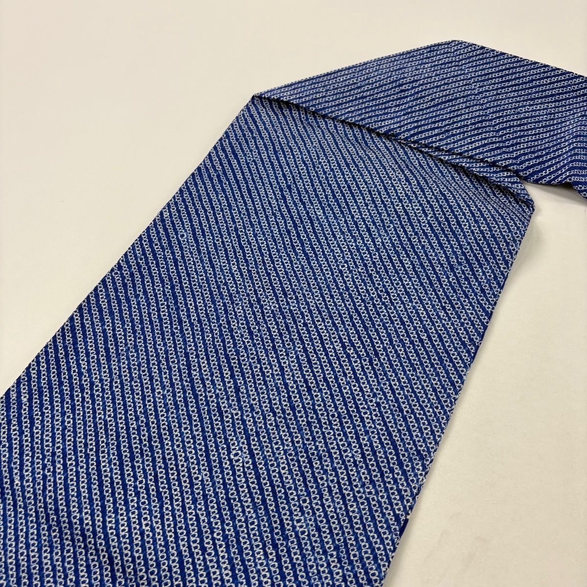 名古屋帯 秀品 蝶 幾何学模様 総絞り 青 正絹 【中古】 - メルカリ