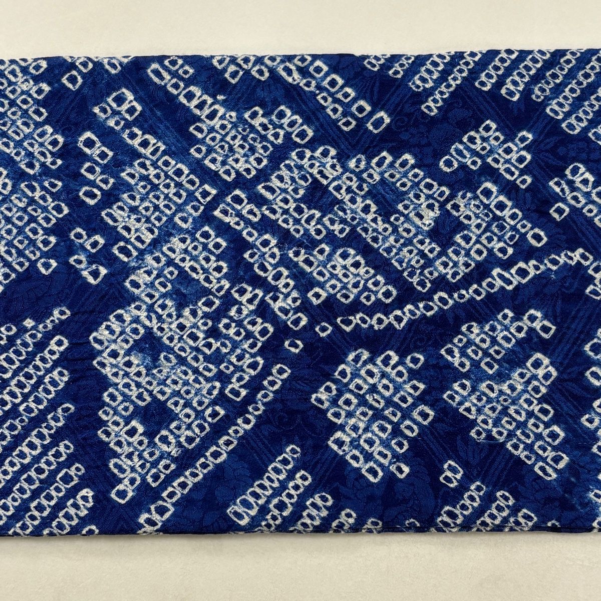 名古屋帯 秀品 蝶 幾何学模様 総絞り 青 正絹 【中古】 - メルカリ