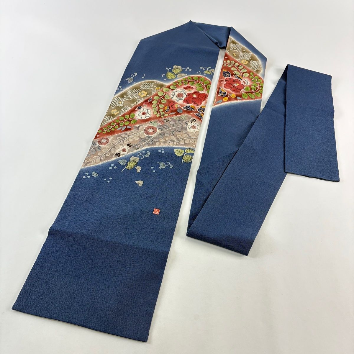 名古屋帯 秀品 落款 辻が花柄 草花 縮緬 えんじ色 正絹 【中古