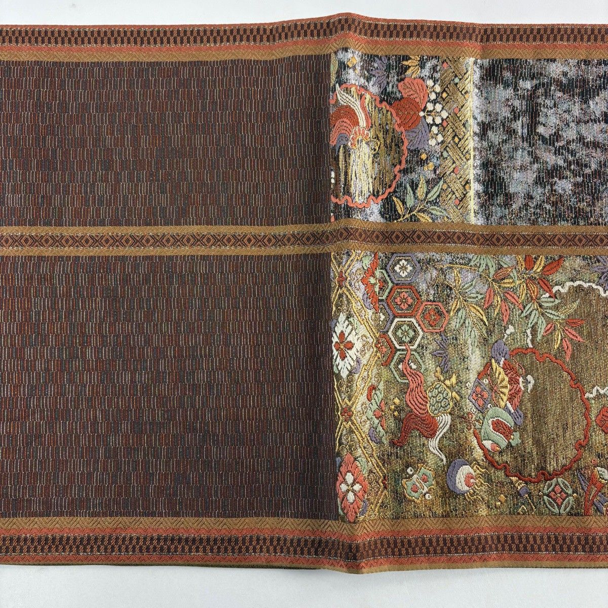 美品】 袋帯 秀品 宝尽くし 有職文様 唐織 箔 金色 六通 正絹 【中古