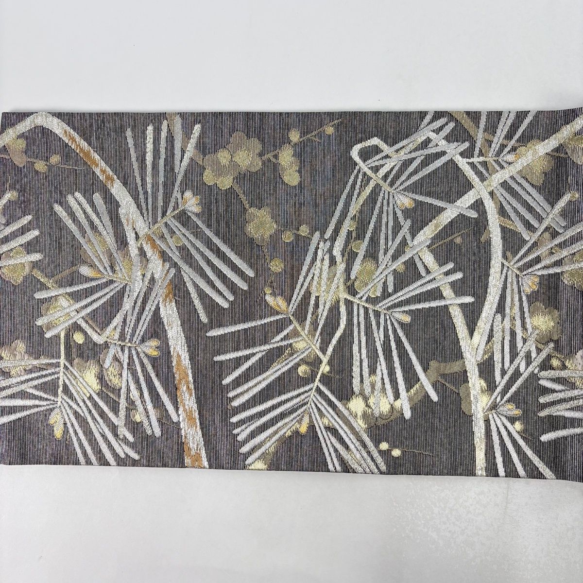 美品】 袋帯 名品 若松 枝梅 箔 黒灰 六通 正絹 【中古】 - メルカリ