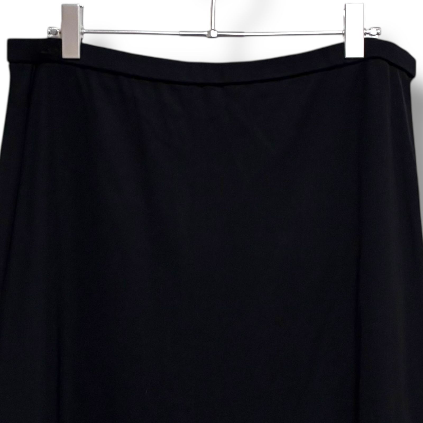 新品未使用　LEONARD カンカン　タイトスカート 38 レオナール　ブラック LEONARD FASHION レオナール ブラック タイトスカート ミディ丈