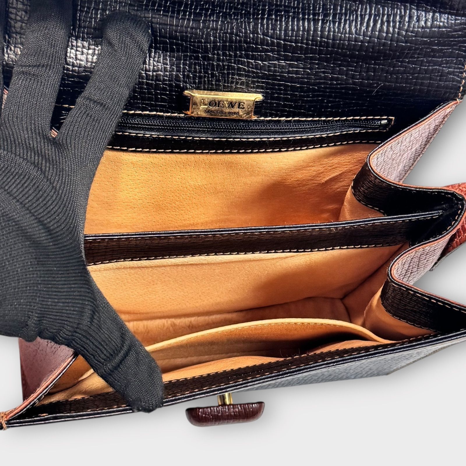 LOEWE Vintage Leather Shoulder Bag Black × Brown Made in Italy 超