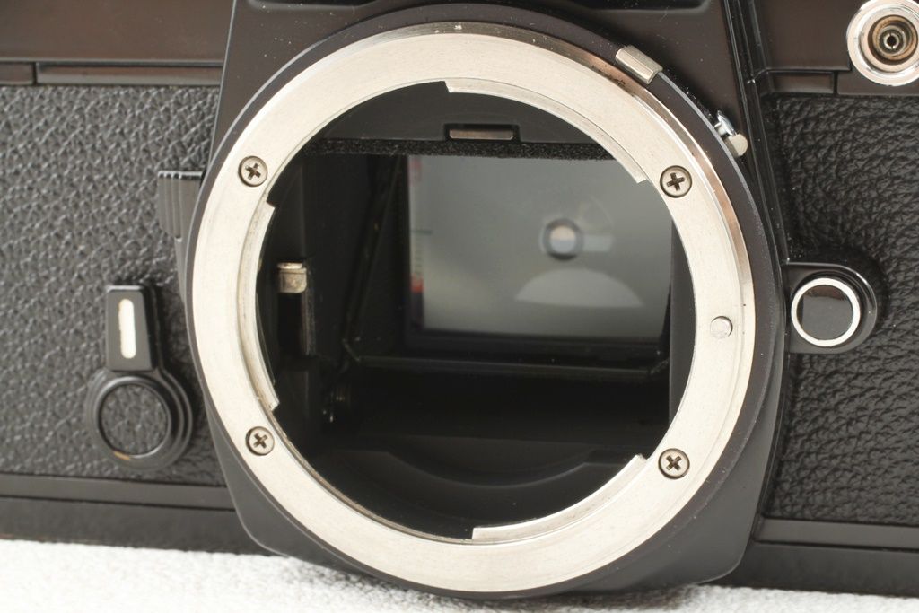 ジャンク品Nikon ニコン FE レンズ付き 一眼レフ フィルム カメラ