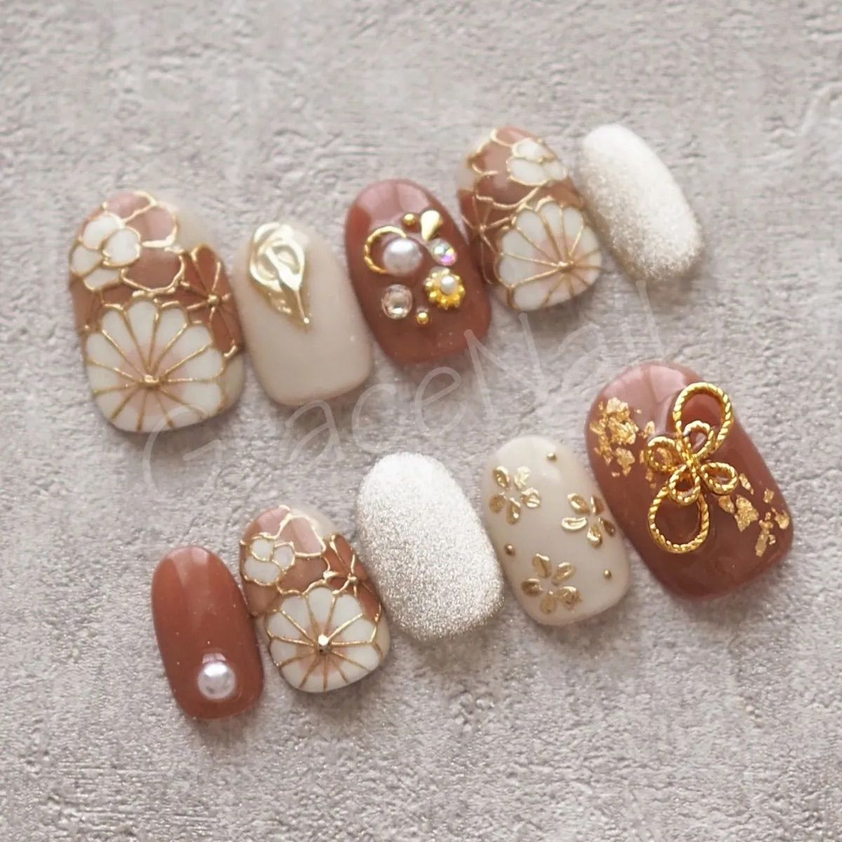 No.2200 現品販売！ネイルチップ 成人式卒業式和柄振袖袴着物 - メルカリ