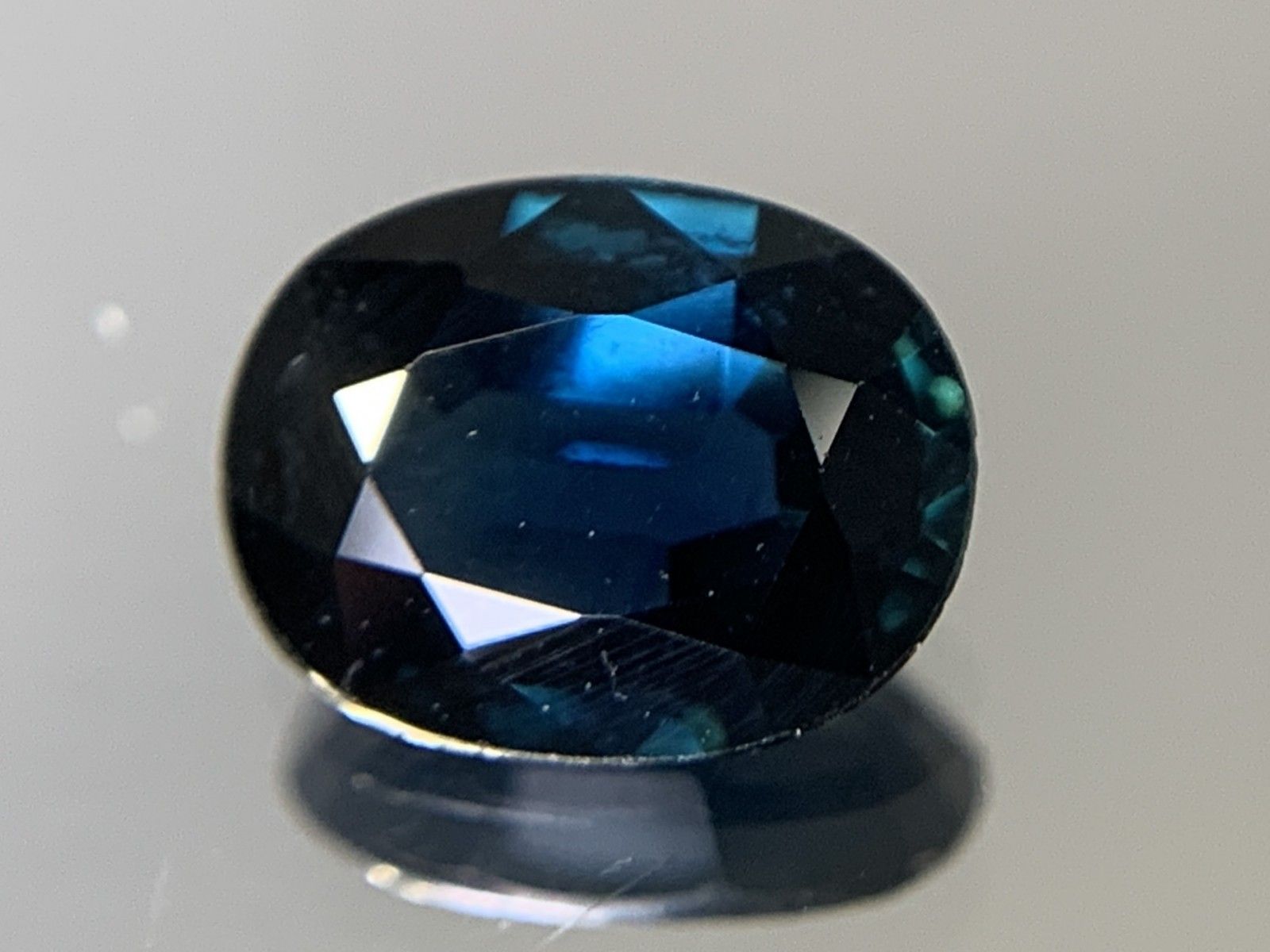 サファイア 天然 1.417ct 宝石ソーティング付き 8.1㎜×6.3㎜×2.9