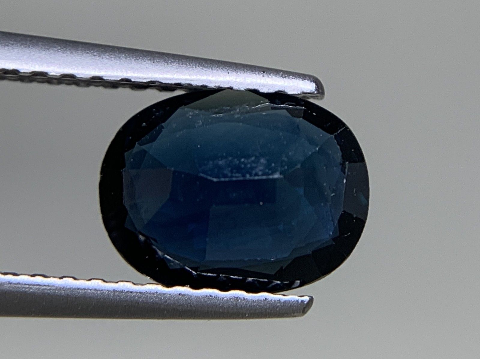 サファイア 天然 1.417ct 宝石ソーティング付き 8.1㎜×6.3㎜×2.9