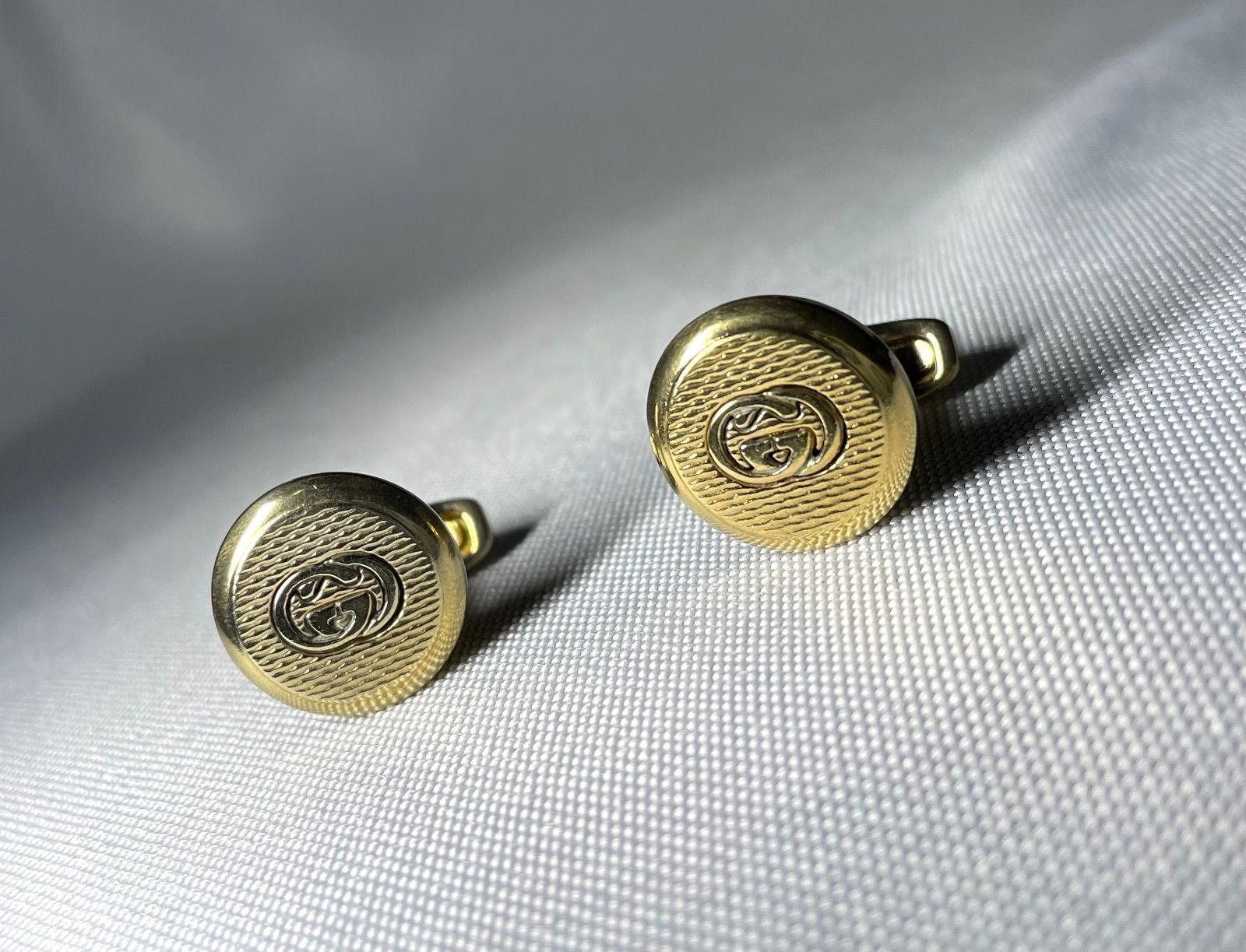 GUCCI グッチ インターロッキングG GGロゴ ゴールドメタリック