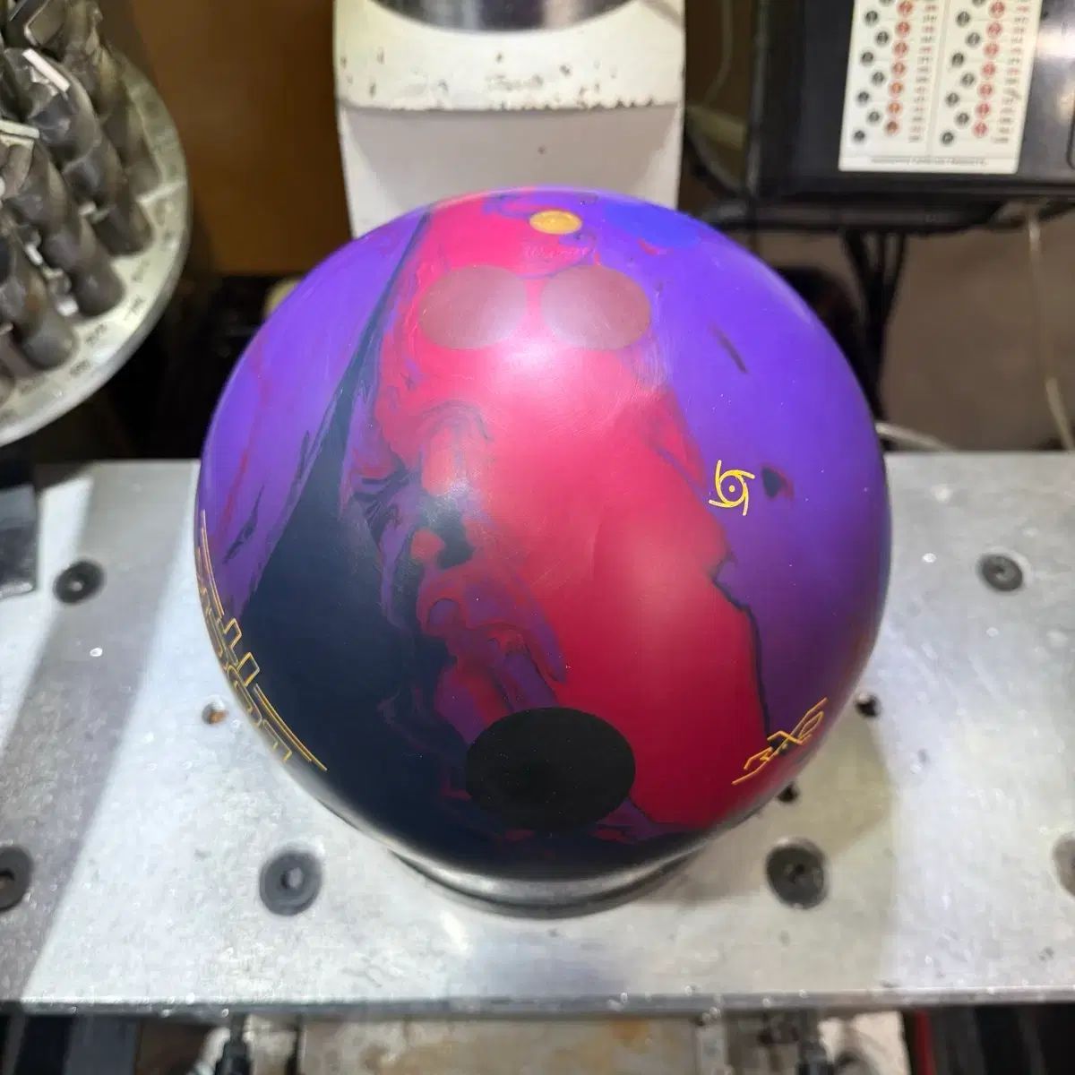 セールボール ストーム - ロック （なし） 15 パウンド (公式球