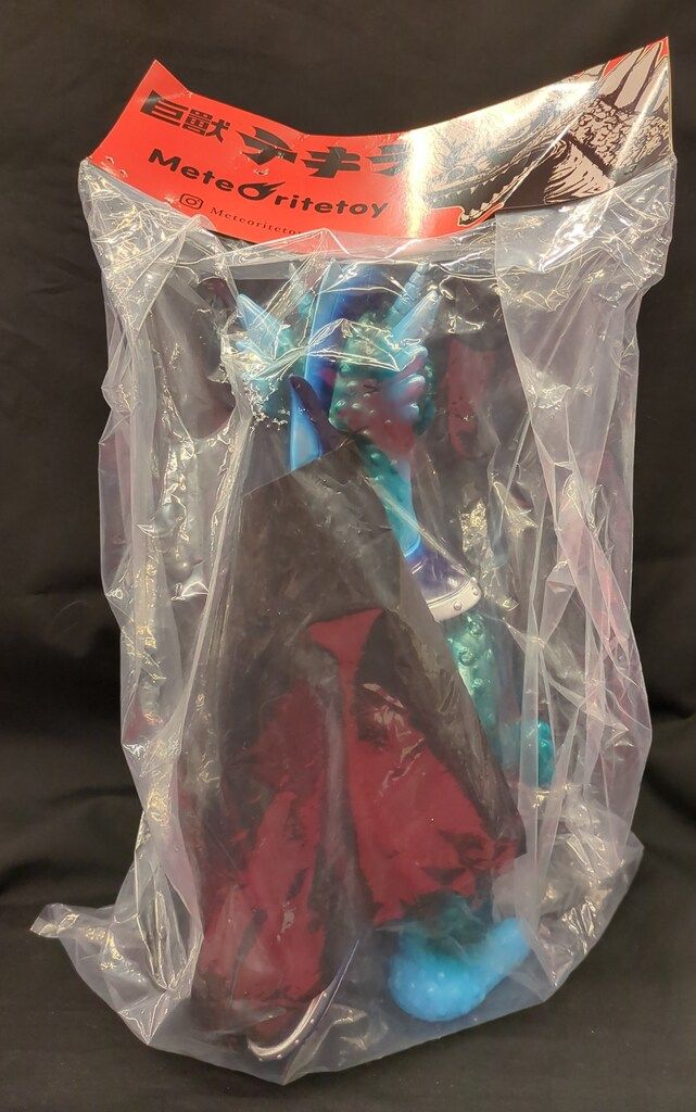 meteoritetoy 巨獸テキラ ILUILU zollmen meteoritetoy 巨獸テキラ