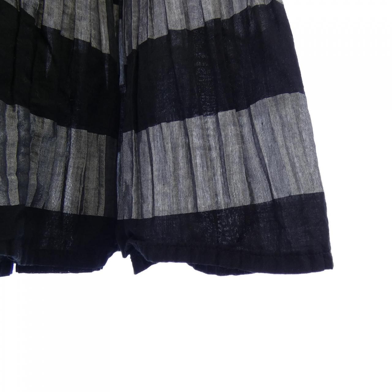 ミーイッセイミヤケ me ISSEY MIYAKE MI02FG301 スカート - メルカリ