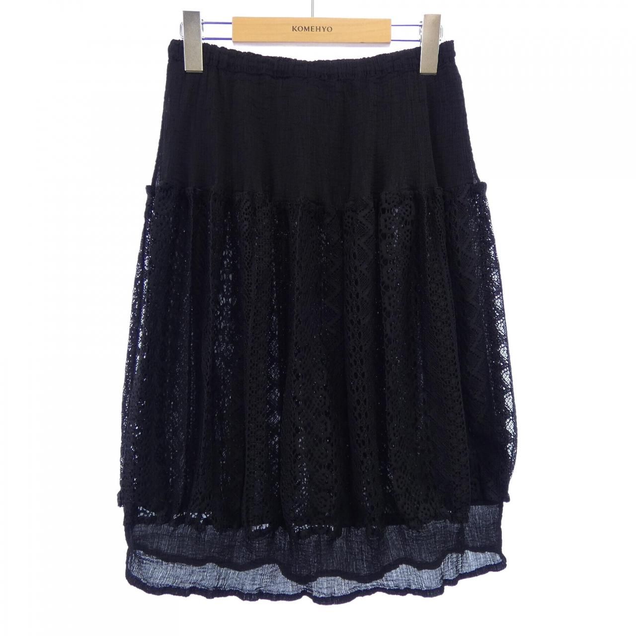 ISSEY MIYAKE me スカート ブラック FLAT BOTTOM BLACK – ISSEY MIYAKE ONLINE STORE