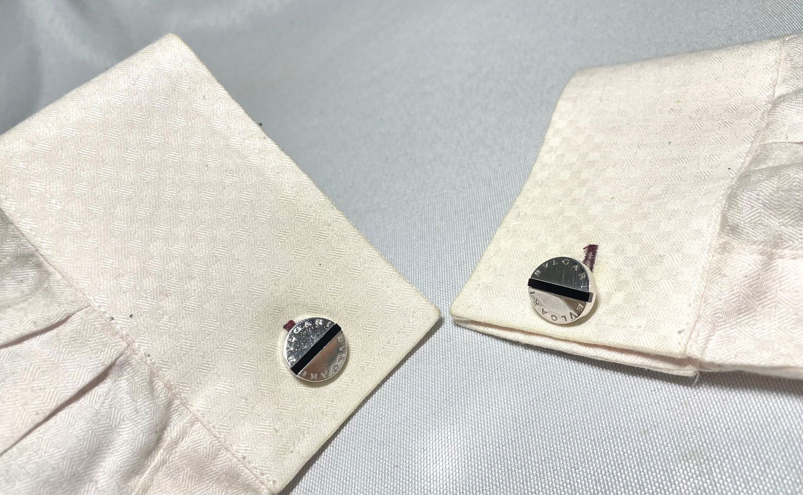 BVLGARI ブルガリ ブランドロゴ文字 ブラックオニキス & 鏡面