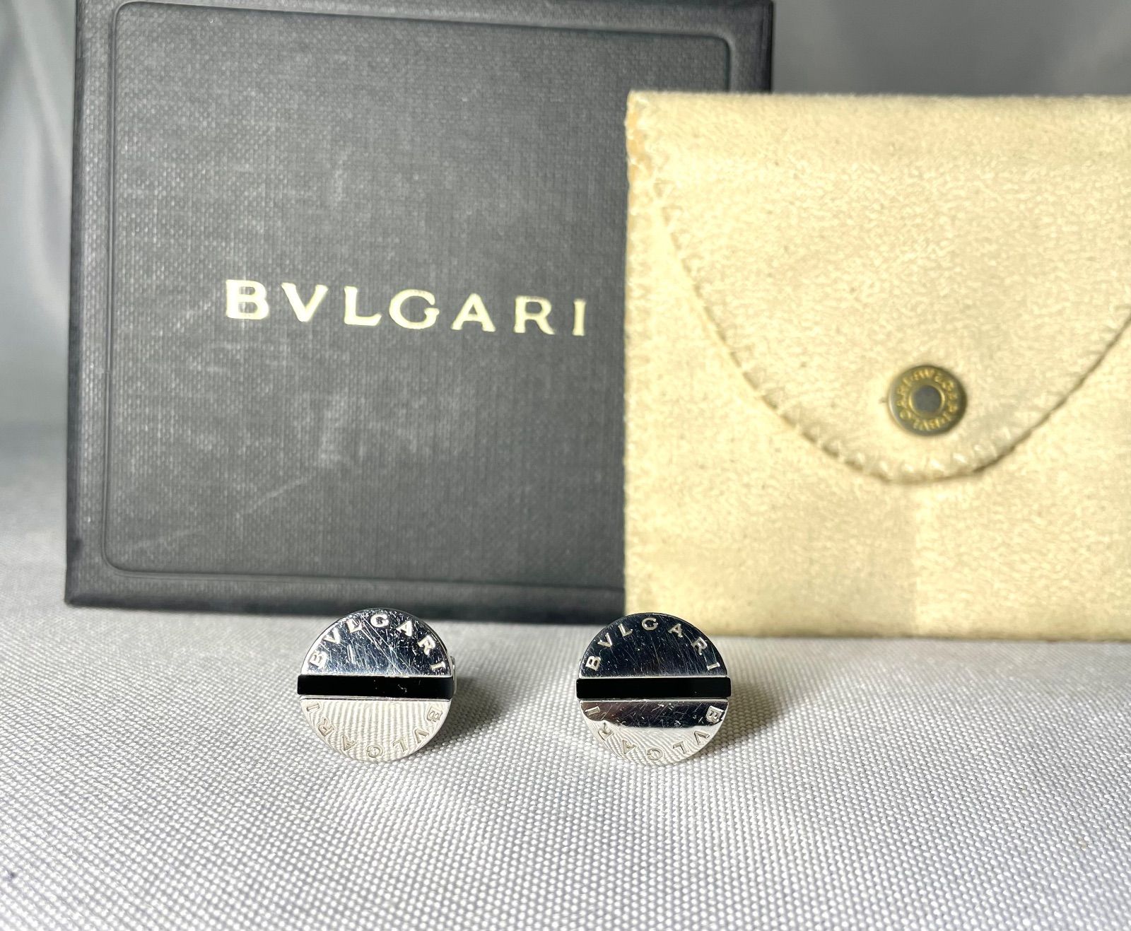 BVLGARI ブルガリ ブランドロゴ文字 ブラックオニキス & 鏡面