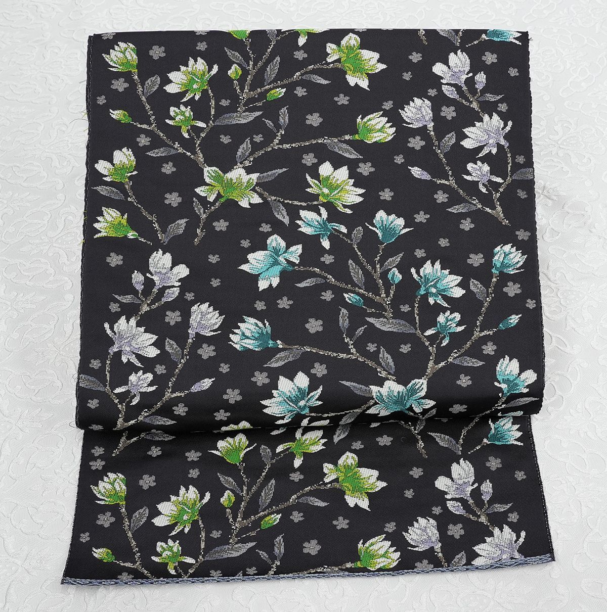 新品未仕立 西陣織 白綾苑大庭 九寸名古屋帯 優花 水色 手縫仕立代込 新品未仕立 西陣織 白綾苑大庭 九寸名古屋帯 北国の春 墨黒地 手縫仕立