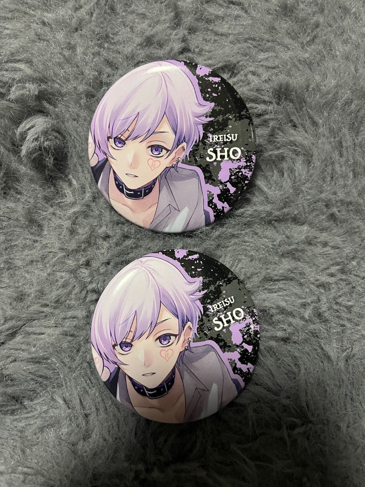 いれいす 初兎 Paparazzi 缶バッジ 2個セット - メルカリ