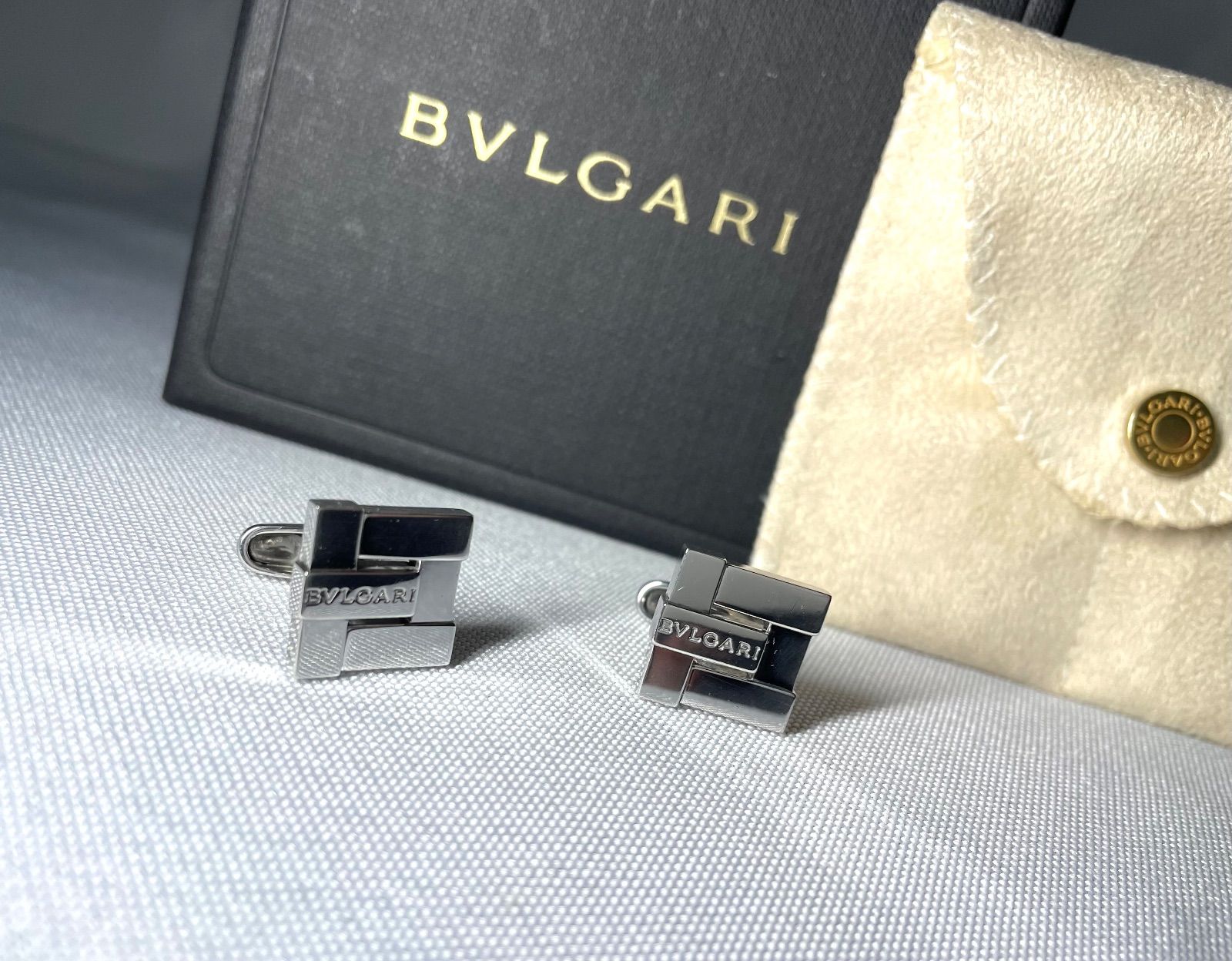 美品 BVLGARI ブルガリ ブランドロゴ文字 鏡面スターリングシルバー