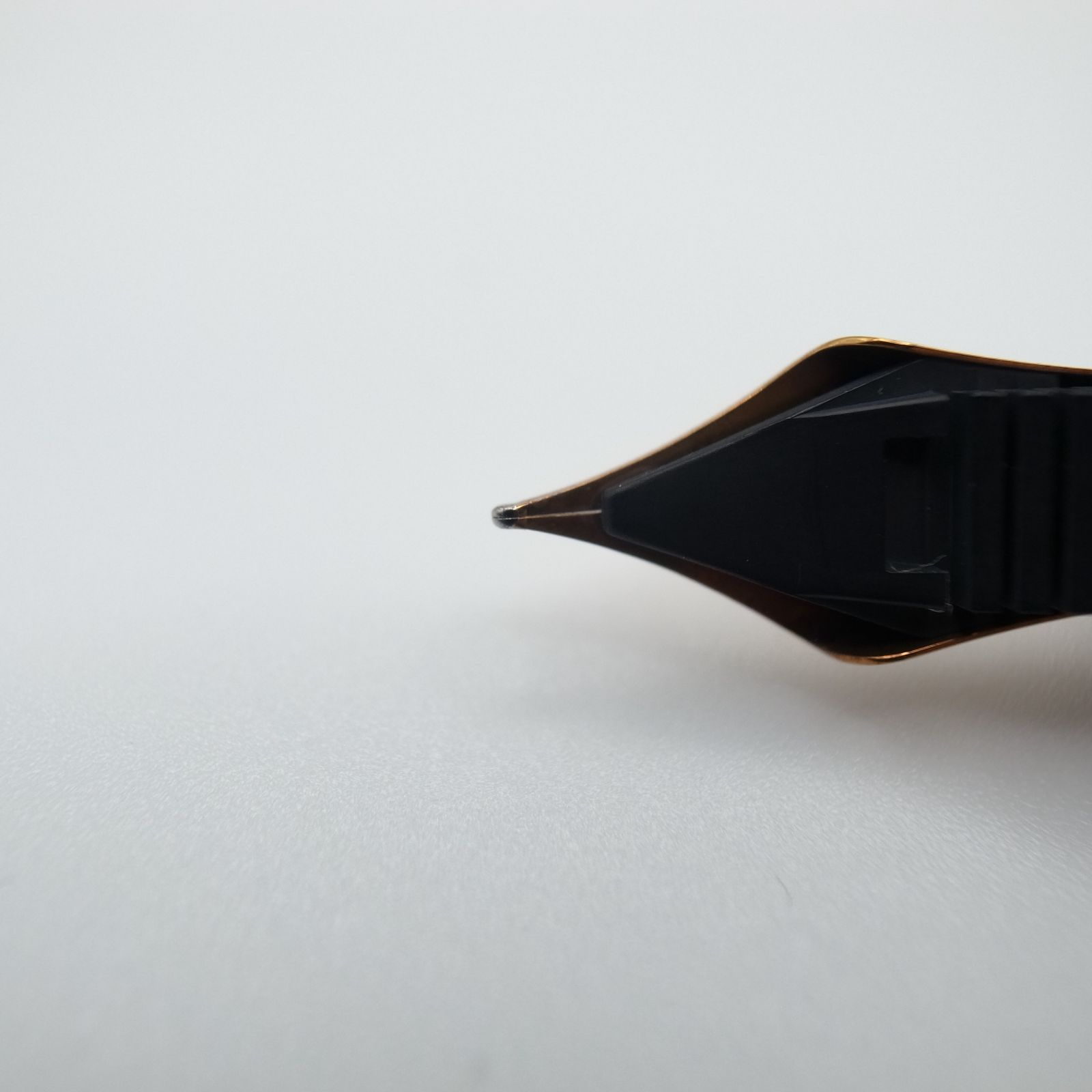 中屋万年筆 背鰭2 碧溜 ペン先 14K 中字 - メルカリ