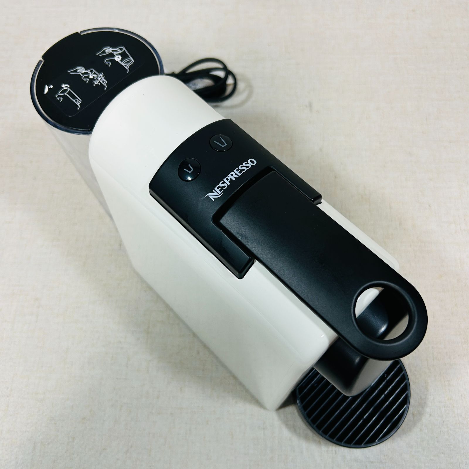 美品】ネスプレッソ カプセル式コーヒーメーカー エッセンサミニ D30