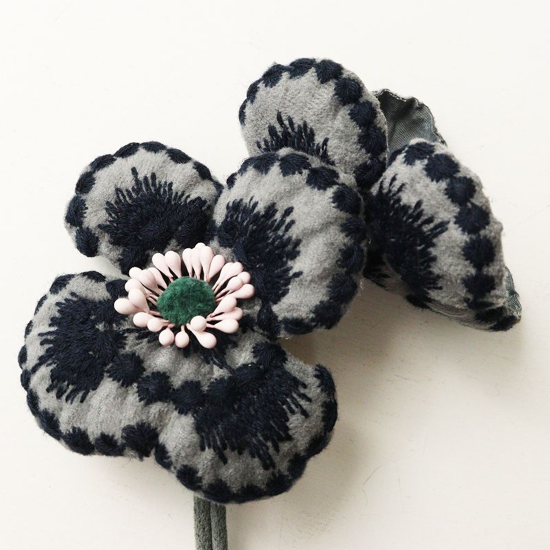 新品未使用 24-25AW mina perhonen blumen コサージュ 24-25AW❁⃘*. mina perhonen blumen コサージュ - メルカリ