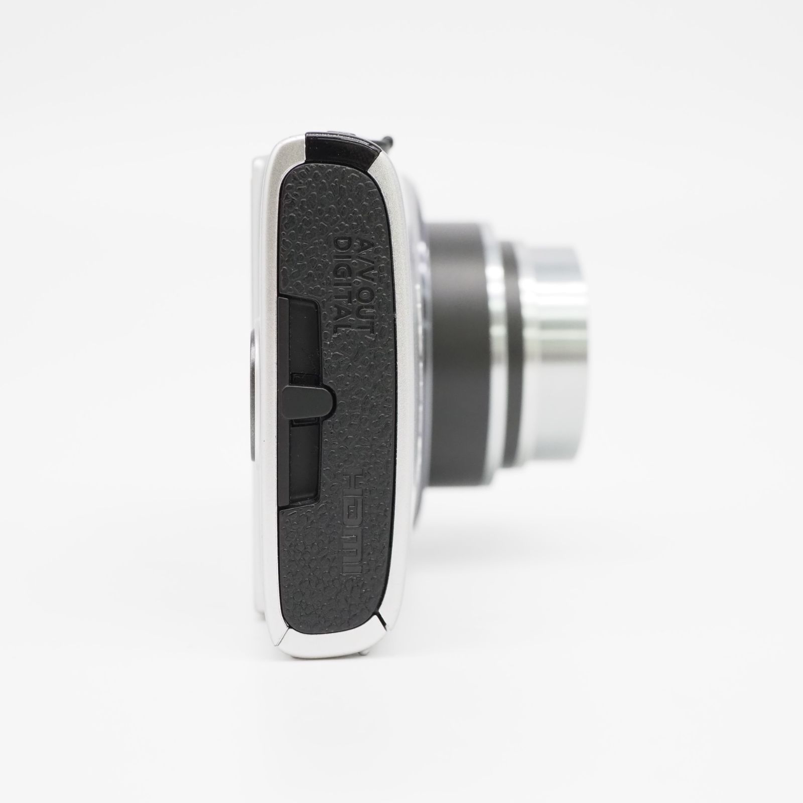≪美品≫ Canon IXY 640 ボディ シルバー #20251030-2931-1 公式