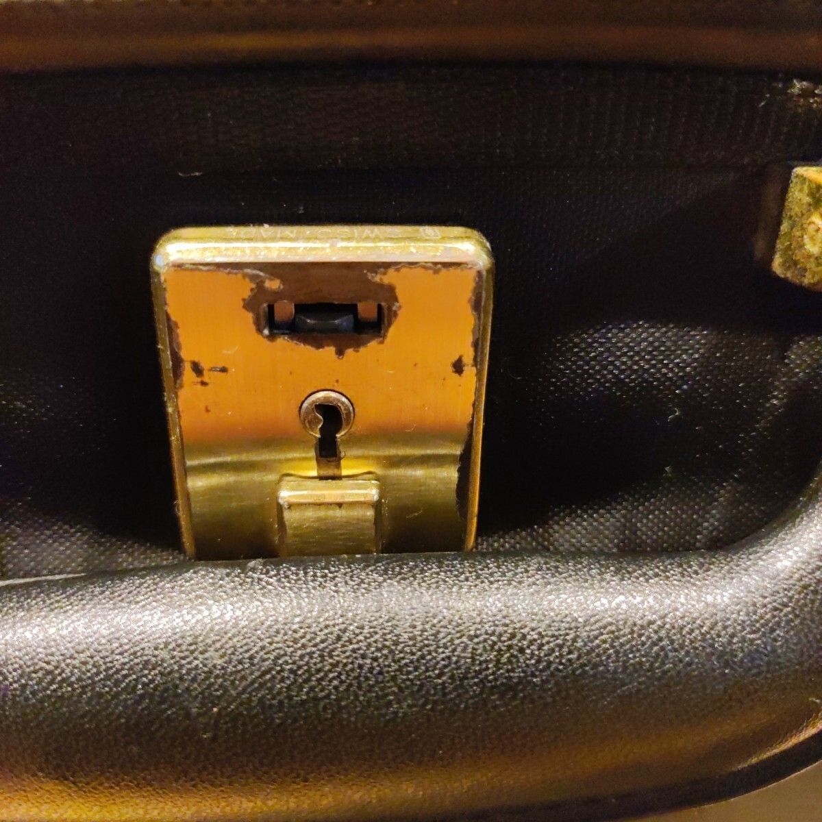 希少 スイス製 amiet アミエット SuperLight バイオリンケース 4/4