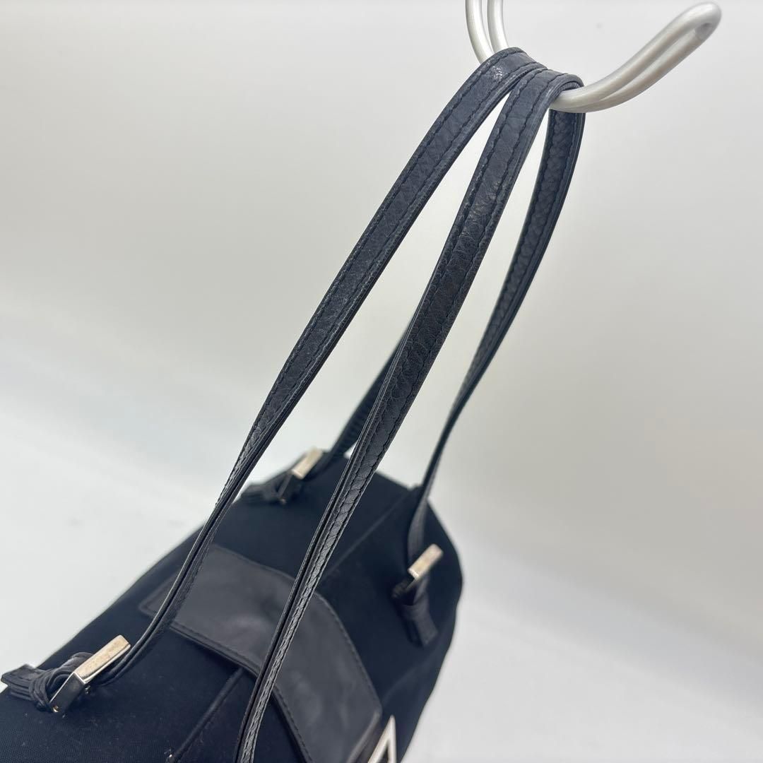 良品◎FENDI フェンディ マンマバケット ジャージー 黒 ブラック フェンディ マンマバケット 黒 ジャージ ショルダーバッグ FF金具 ワン