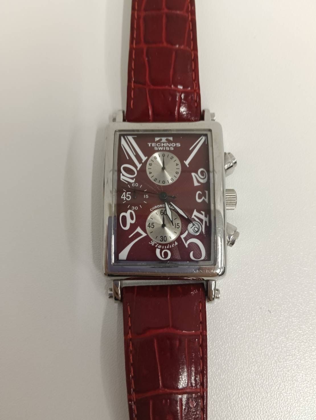 中古品】 TECHNOSテクノス 腕時計 TBKC826 クオーツ シルバー×赤レッド 