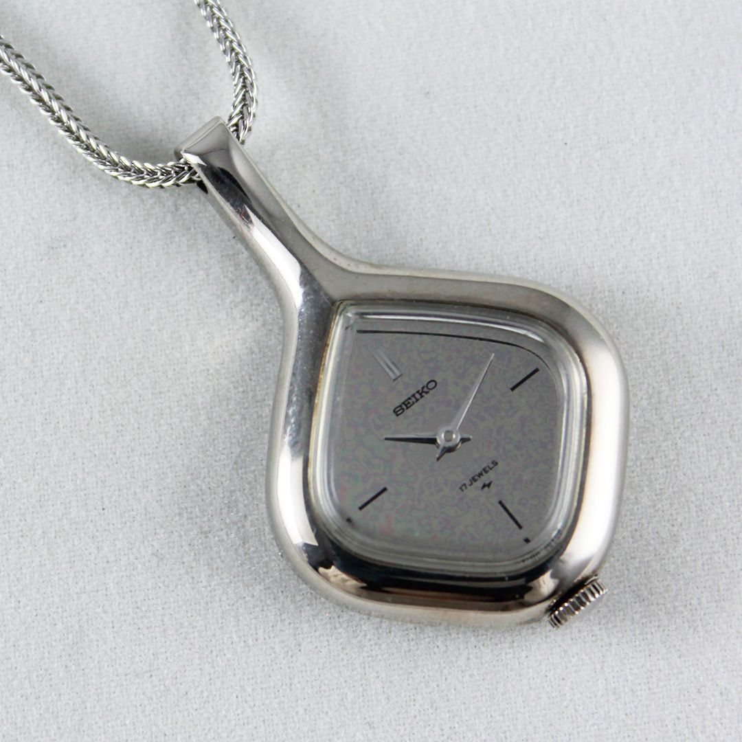 T74 SEIKO 手巻き ペンダントウォッチ 17石 シルバー 機械式
